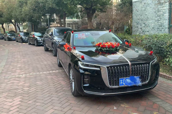 红旗H9+6 辆红旗H5车队