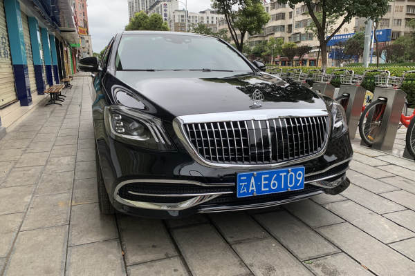 奔驰S级+5 辆奔驰S级车队