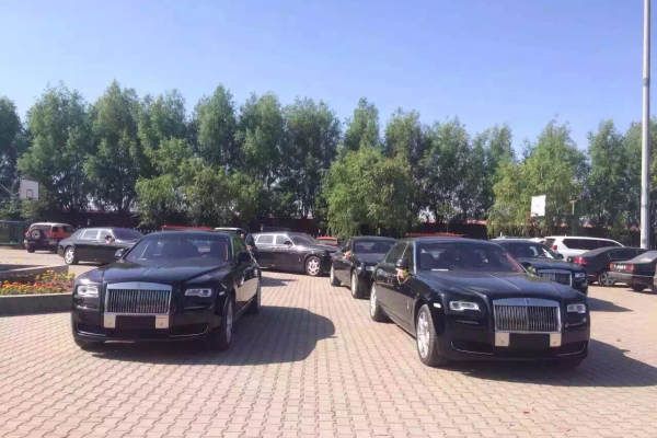 劳斯莱斯古思特车队