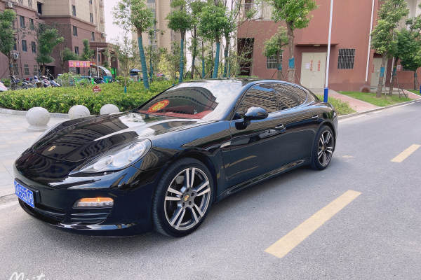 保时捷帕拉梅拉+宝马5系车队
