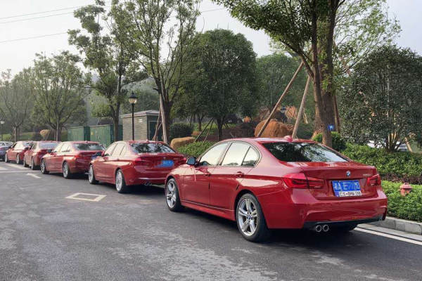 JEEP牧马人+5辆BMW3XI车队