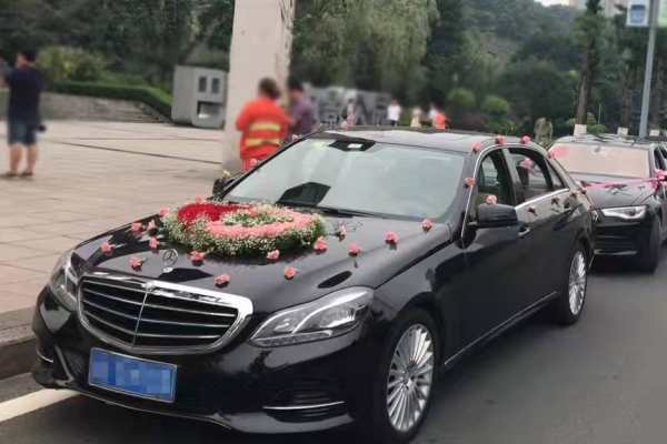 奔驰E级+奥迪A6L车队