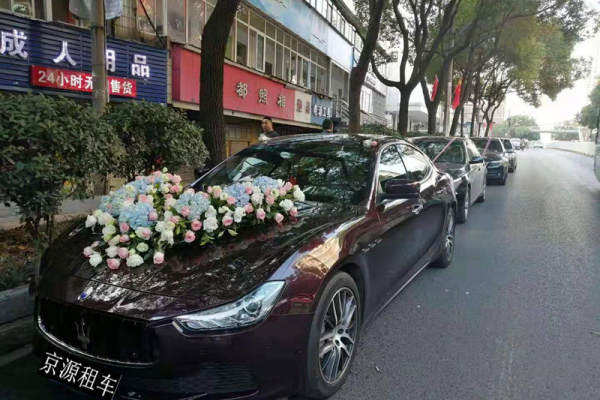 帕拉梅拉+奔驰C级车队