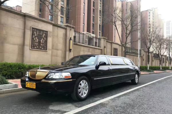 林肯+奥迪A6L车队