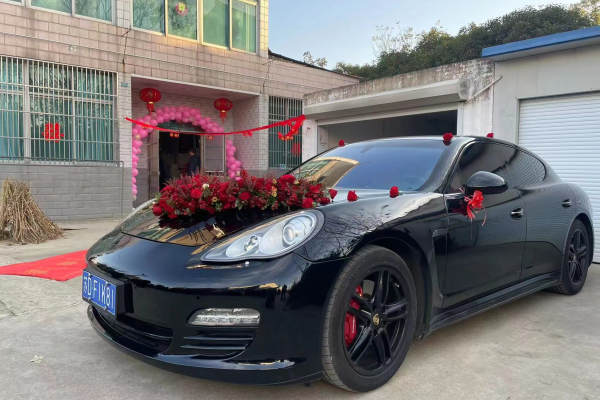 保时捷帕拉梅拉车队