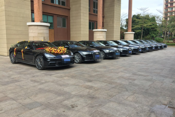 保时捷帕拉梅拉+5辆奥迪A6L车队