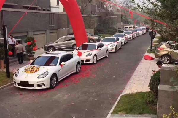 保时捷帕拉梅拉+奥迪A6L车队