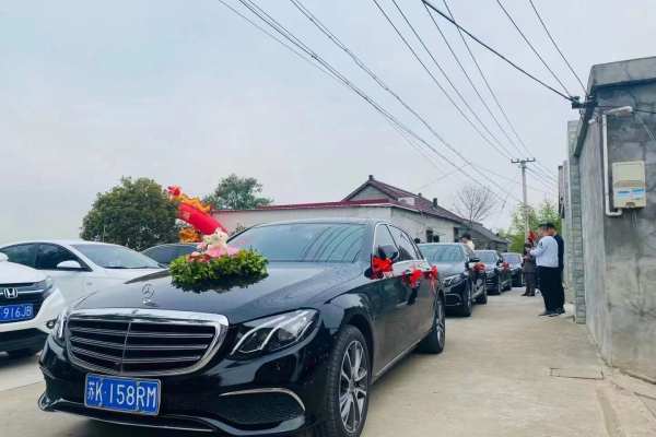 奔驰E级+奔驰E级车队