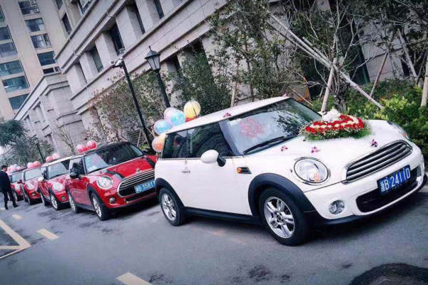 宝马mini+宝马mini车队