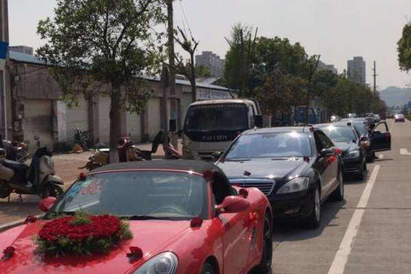 保时捷911+保时捷卡宴车队