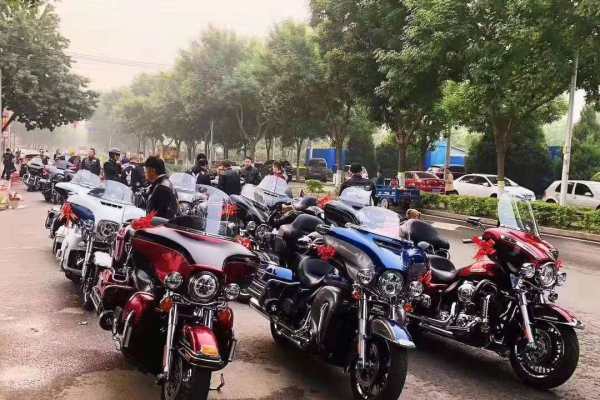 哈雷滑翔摩托哈雷车队