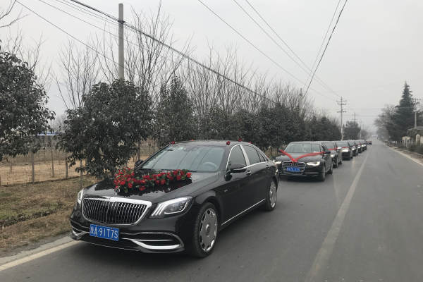 奔驰S级+奥迪A6L车队