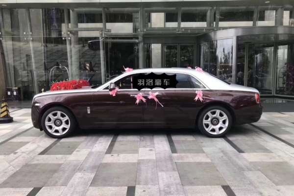劳斯莱斯古思特+5辆奔驰S级车队