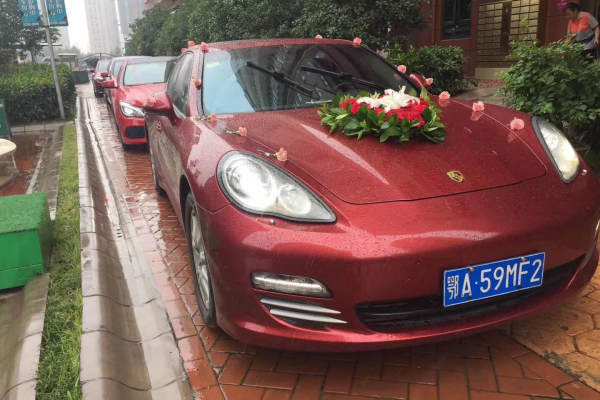 保时捷帕拉梅拉+奥迪A6L车队