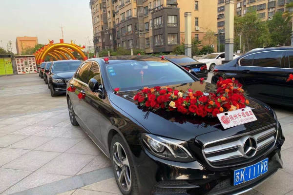 奔驰E级+宝马5系车队