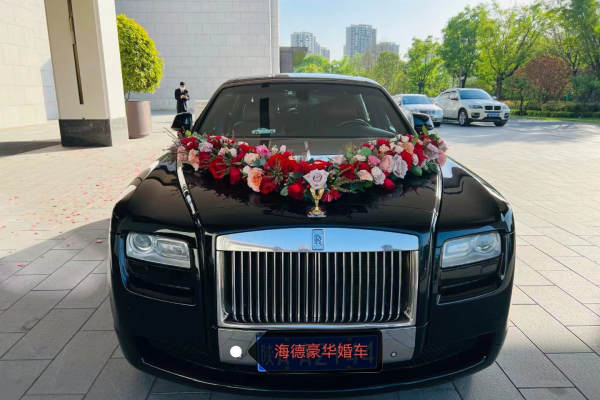 劳斯莱斯古思特+奥迪A6L车队