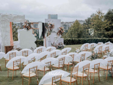 分享||wedding☁️户外简约白绿婚礼·小预算🌧️不怕小