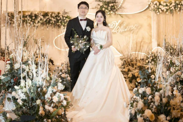 香槟色暖色系婚礼适合秋冬