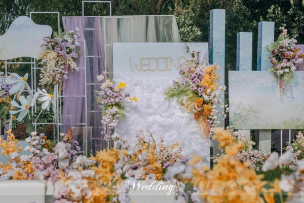分享||wedding🎀炎热的夏天，色彩的丰富为婚礼添加了几