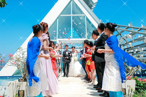 巴厘岛白鸽教堂婚礼