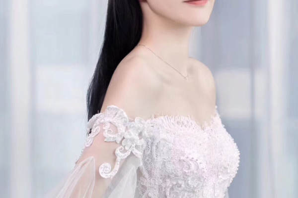 【致妆嫁衣】3599元套系