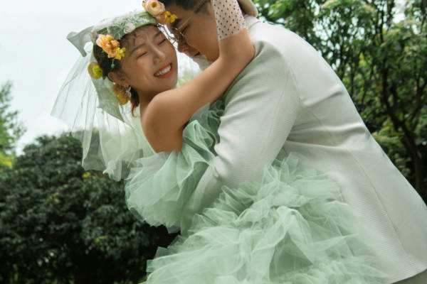 《两天定制》蜜月旅拍婚纱照 产品包邮到家