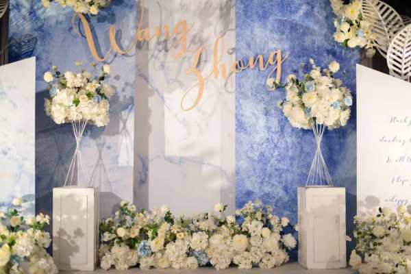蓝色板子搭建，昆明个性婚礼背景搭建