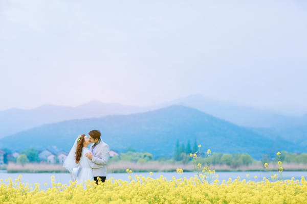《油菜花》