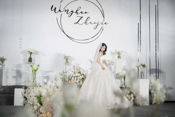 红蓝撞色新中式婚礼