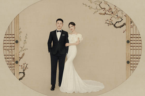《限时抢购》婚纱照 送全新婚纱一套 婚纱摄影