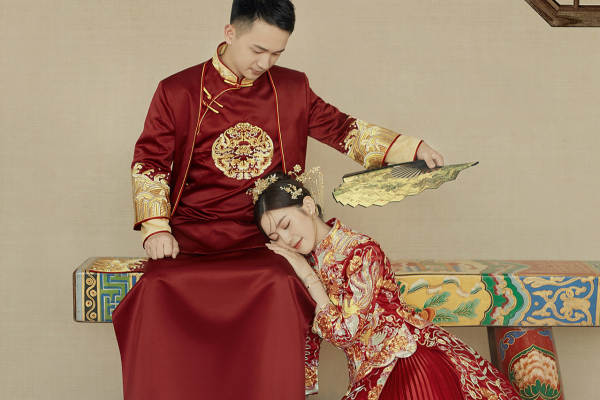 《限时抢购》婚纱照 送全新婚纱一套 婚纱摄影