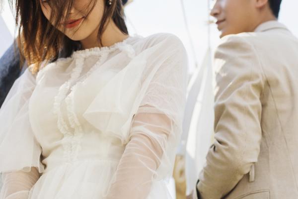 晾衣架婚纱照