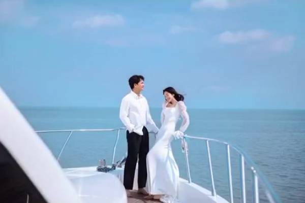 《两天定制》蜜月旅拍婚纱照 产品包邮到家