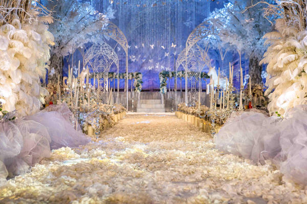 金玉良缘婚礼丨香槟色 唯美婚礼《云端白马》