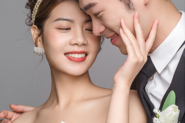 韩式极简单色婚纱摄影
