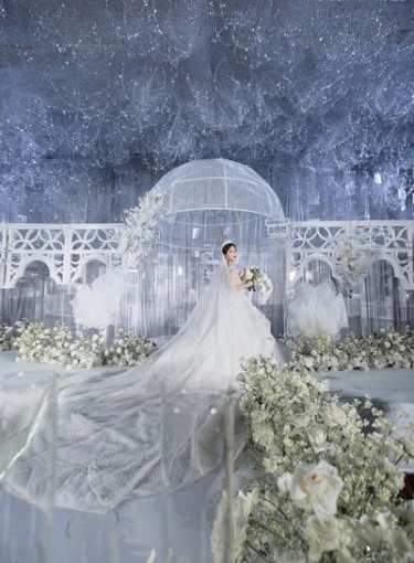 高级白城堡主题式婚礼案例