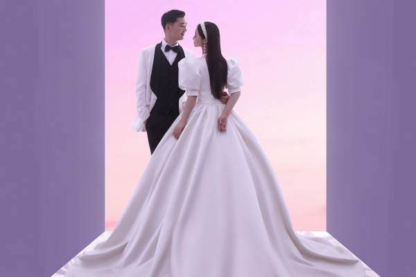 《限时抢购》婚纱照 送全新婚纱一套 婚纱摄影