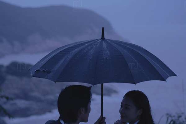 客片：公路夜景电影风