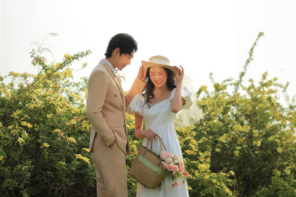 草坪婚纱照，太心动了～