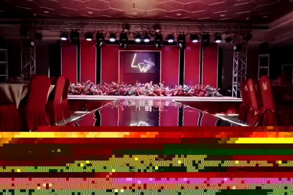 超豪华现代中国红，轻奢大气深受亲人们喜爱