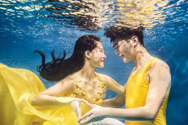 水下婚纱摄影
