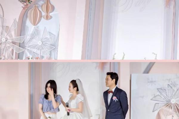 粉蓝撞色公主风婚礼     