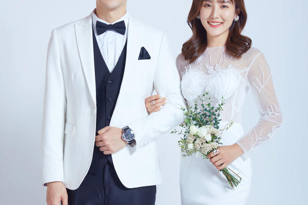 室内精致白纱--纯洁婚纱照