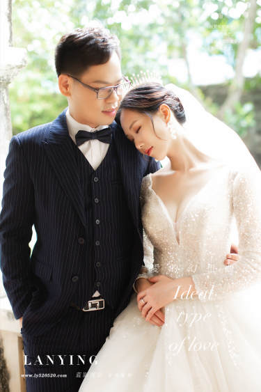 Mr & Mrs.       陈