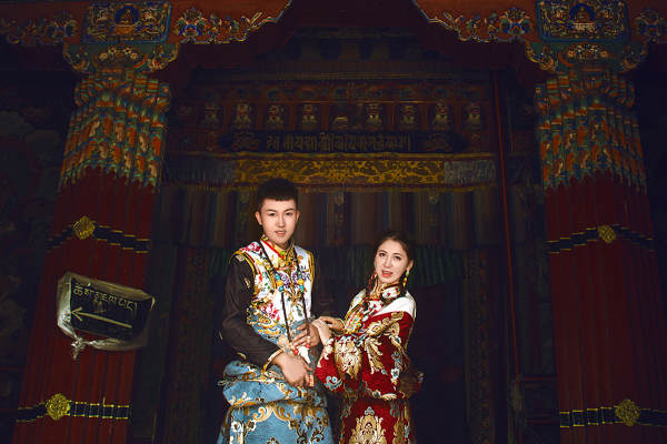 夏先生&张女士