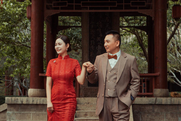 太原婚纱照温婉民国红旗袍