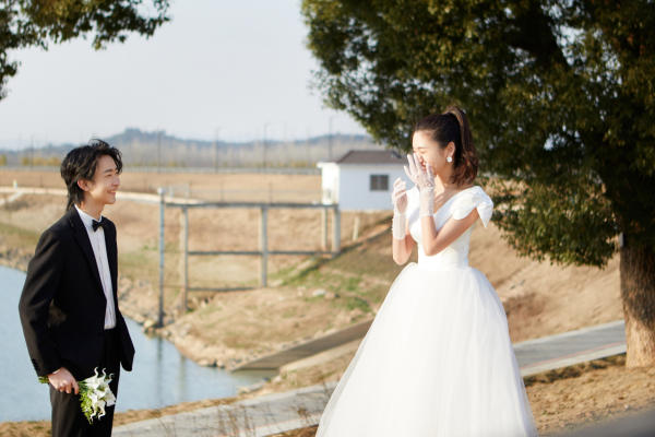 【奶茶色外拍】冬季暖阳 纪实旅拍婚纱照