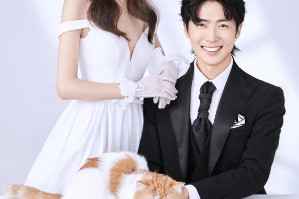 简约精致，永不过时的室内韩式婚纱照