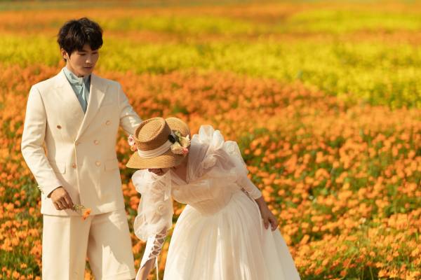 花海婚纱照拍成莫奈油画