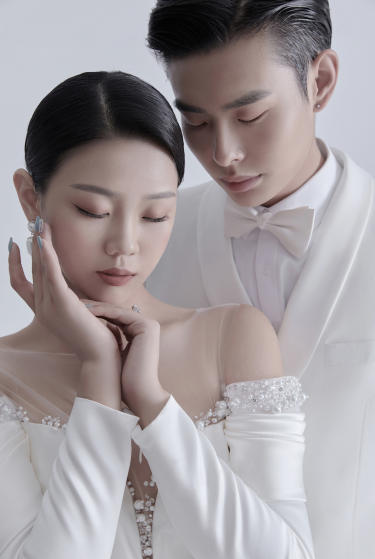 白